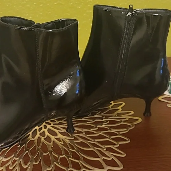 Rachel Zoe Glossy Black Ankle Booties - Picture 3 of 3